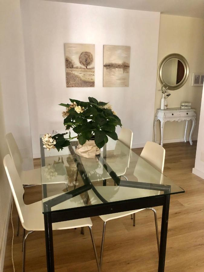 Habitacion Con Smart Tv En Piso Compartido Con Bano Privado O Compartido Malaga Sol Exterior foto